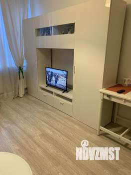 1-к квартира, посуточно, 38м2, 7/10 этаж