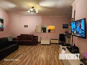 Студия квартира, посуточно, 40м2, 1/3 этаж