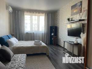 1-к квартира, посуточно, 42м2, 18/22 этаж