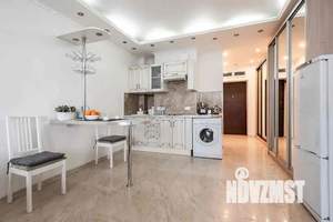 Студия квартира, посуточно, 39м2, 6/25 этаж