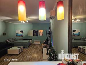 Студия квартира, посуточно, 40м2, 1/3 этаж