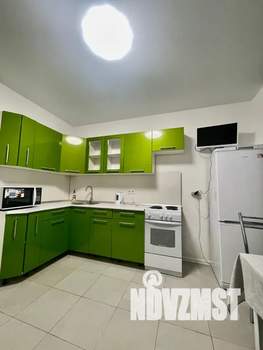 1-к квартира, посуточно, 41м2, 4/33 этаж