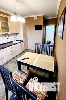 1-к квартира, посуточно, 43м2, 9/33 этаж