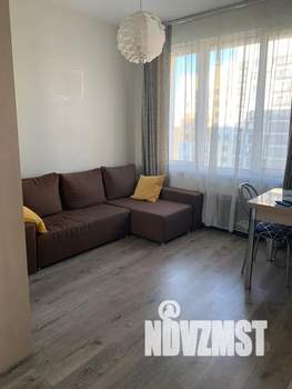 Студия квартира, посуточно, 30м2, 8/10 этаж