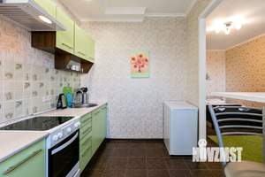 1-к квартира, посуточно, 35м2, 13/22 этаж