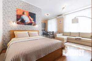 Студия квартира, посуточно, 44м2, 6/23 этаж