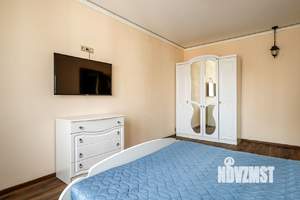 3-к квартира, посуточно, 58м2, 18/22 этаж