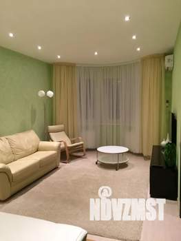 1-к квартира, посуточно, 45м2, 19/32 этаж