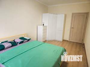 1-к квартира, посуточно, 42м2, 8/24 этаж