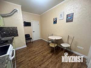 1-к квартира, посуточно, 42м2, 10/25 этаж