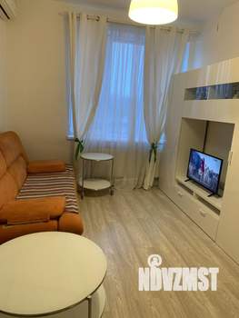 1-к квартира, посуточно, 38м2, 7/10 этаж