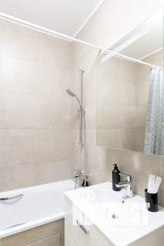 1-к квартира, посуточно, 40м2, 3/16 этаж