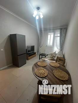 1-к квартира, посуточно, 38м2, 21/27 этаж