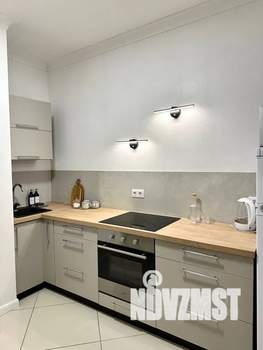 Студия квартира, посуточно, 37м2, 18/24 этаж