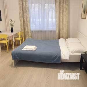 Студия квартира, посуточно, 20м2, 1/17 этаж