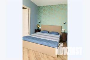 2-к квартира, посуточно, 40м2, 22/44 этаж