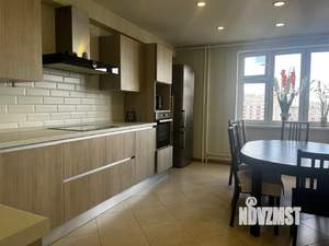 3-к квартира, на длительный срок, 130м2, 23/25 этаж