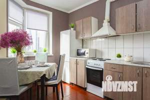 1-к квартира, посуточно, 42м2, 1/1 этаж