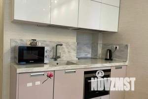 1-к квартира, посуточно, 39м2, 10/25 этаж
