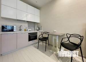 Студия квартира, посуточно, 39м2, 10/25 этаж