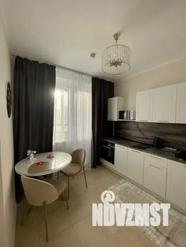 1-к квартира, посуточно, 36м2, 3/18 этаж