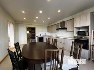 3-к квартира, на длительный срок, 130м2, 23/25 этаж