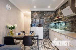 1-к квартира, посуточно, 49м2, 8/8 этаж