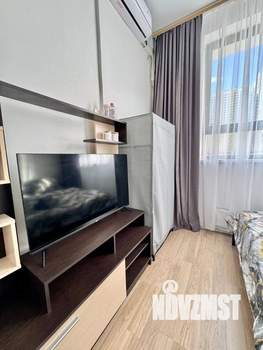 Студия квартира, посуточно, 24м2, 1/25 этаж