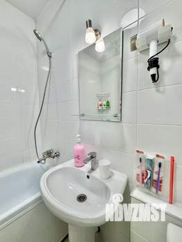 Студия квартира, посуточно, 24м2, 1/25 этаж