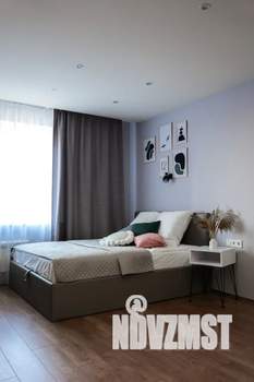 Студия квартира, посуточно, 35м2, 19/25 этаж