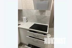 1-к квартира, посуточно, 40м2, 19/25 этаж