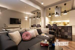 1-к квартира, посуточно, 60м2, 1/1 этаж