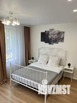 Студия квартира, посуточно, 28м2, 3/17 этаж