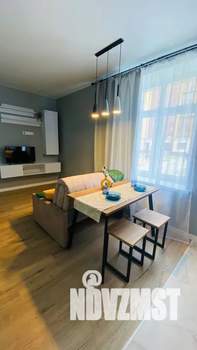Студия квартира, посуточно, 32м2, 1/8 этаж