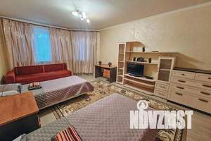 2-к квартира, посуточно, 65м2, 1/17 этаж