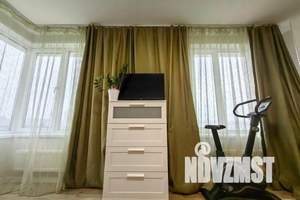 2-к квартира, посуточно, 58м2, 18/33 этаж