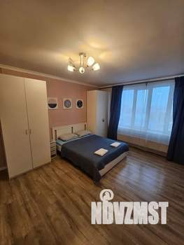 Студия квартира, посуточно, 30м2, 19/33 этаж