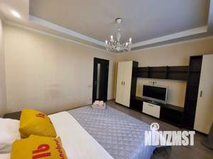 3-к квартира, посуточно, 80м2, 1/1 этаж