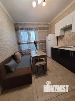1-к квартира, посуточно, 42м2, 18/25 этаж