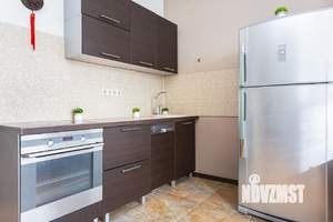 2-к квартира, посуточно, 77м2, 1/1 этаж