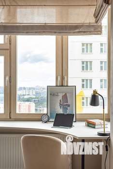 Студия квартира, посуточно, 40м2, 38/43 этаж