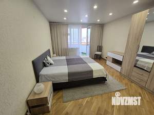 3-к квартира, на длительный срок, 130м2, 23/25 этаж