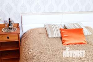 2-к квартира, посуточно, 55м2, 1/1 этаж