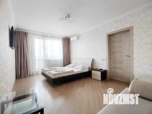 1-к квартира, посуточно, 40м2, 17/25 этаж