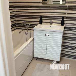 Студия квартира, посуточно, 20м2, 1/17 этаж