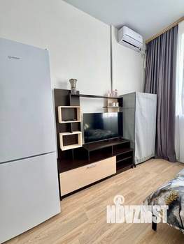 Студия квартира, посуточно, 24м2, 1/25 этаж