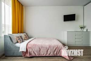 Студия квартира, посуточно, 21м2, 12/25 этаж