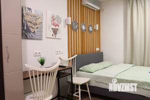 Студия квартира, посуточно, 15м2, 1/25 этаж