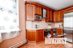 2-к квартира, посуточно, 70м2, 8/17 этаж