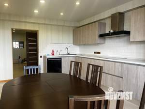 3-к квартира, на длительный срок, 130м2, 23/25 этаж